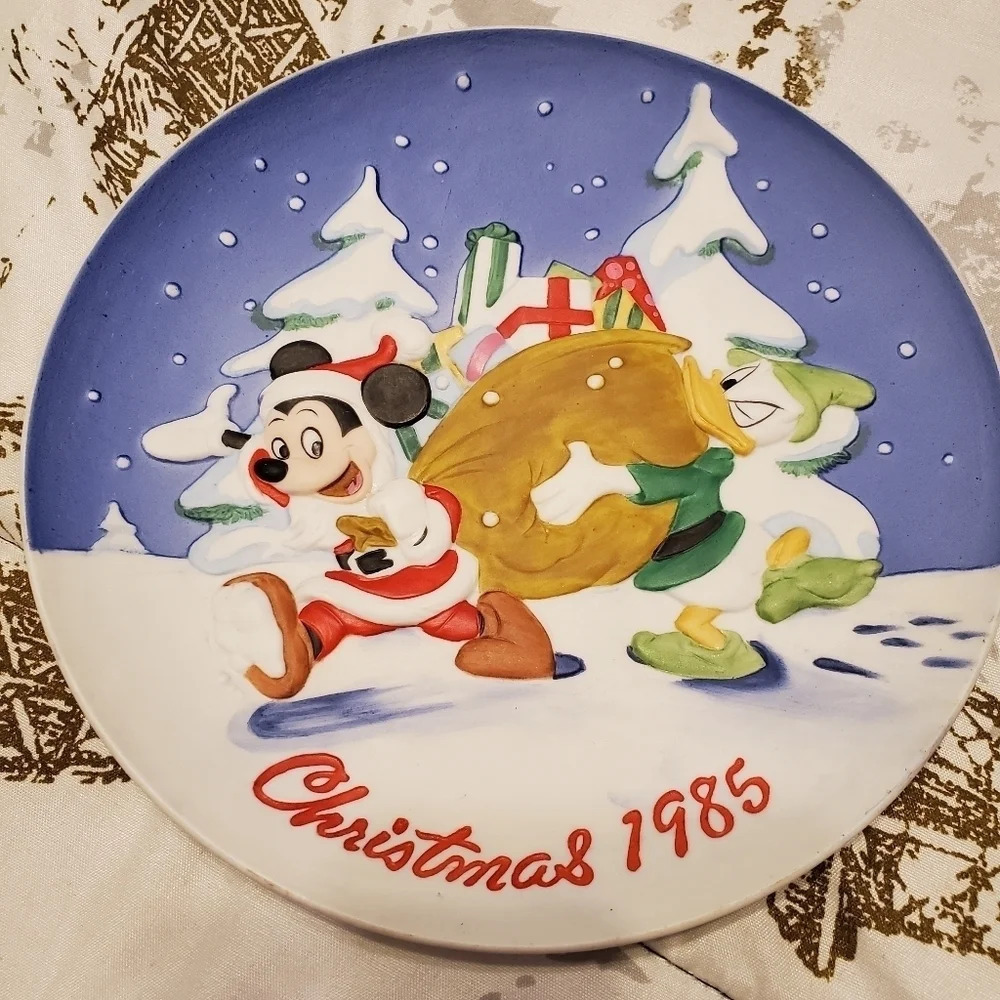 Disney Collection Mickey Christmas 1985 Plate LE